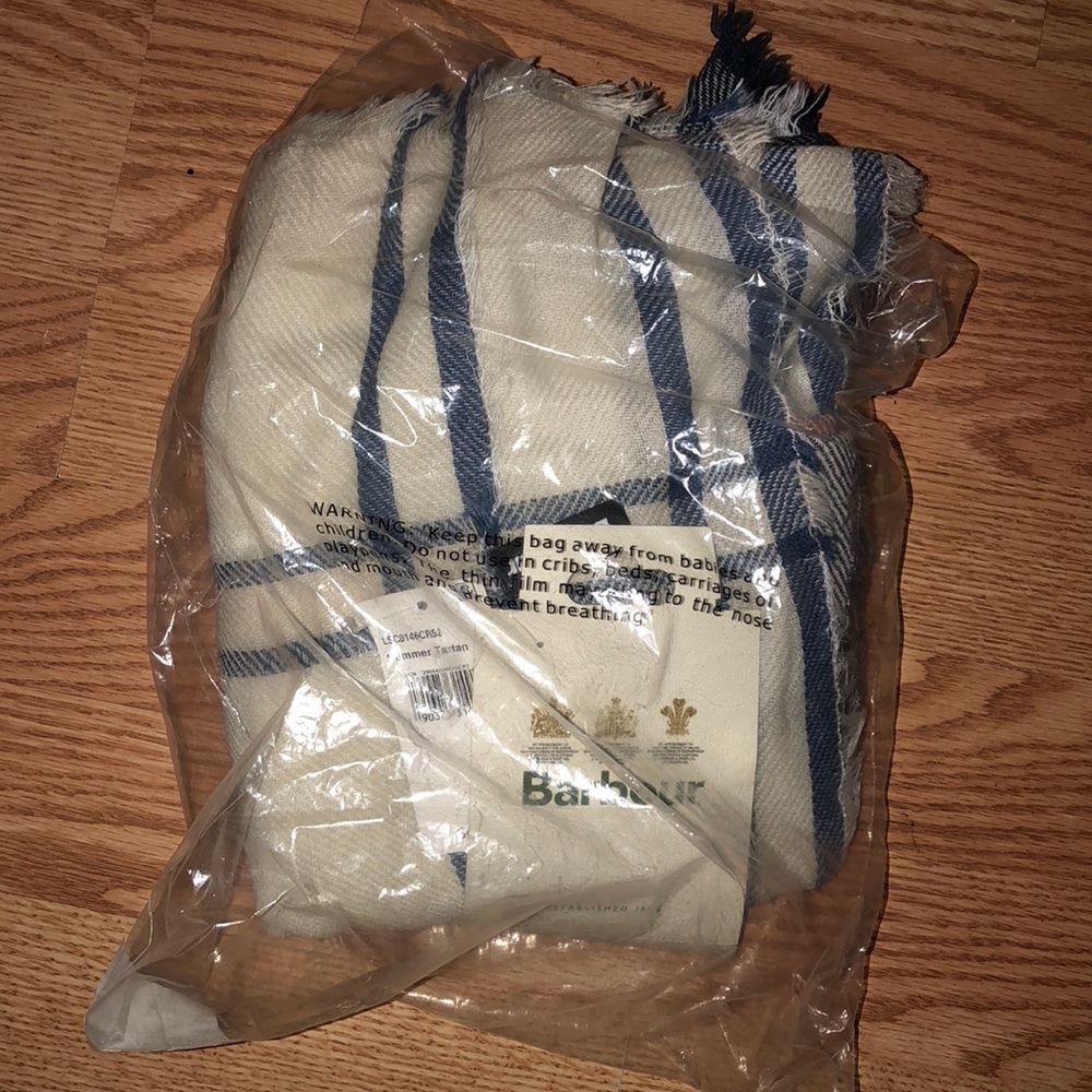 Barbour new with tags scarf
